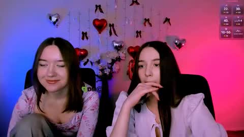 Snapshot of leslie_bird chatting on February 15, 9:52 am leslie_bird online show from February 15, 9:52 am