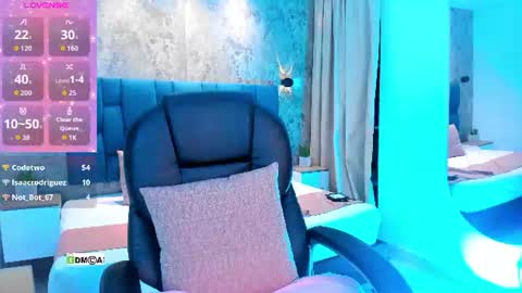 Lesly  online show from July 26, 11:50 am