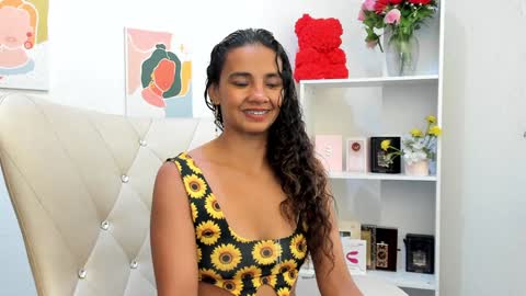 Lesly  online show from December 20, 8:23 pm