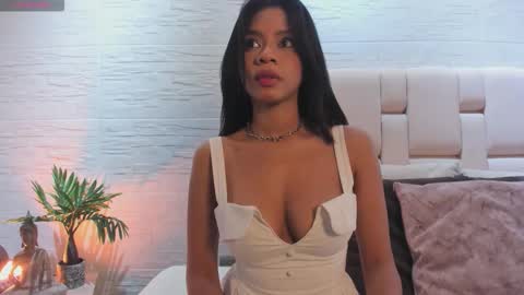 Snapshot of lesslee1 chatting on February 17, 11:40 am Less Lee online show from February 17, 11:40 am