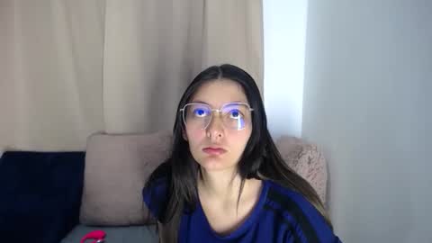 lessliee online show from March 17, 3:44 am