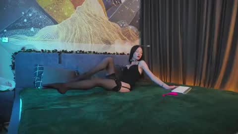Hi my name is Lessy I am 18 years old. Im new here but I really like making new acquaintances online show from September 21, 11:17 pm