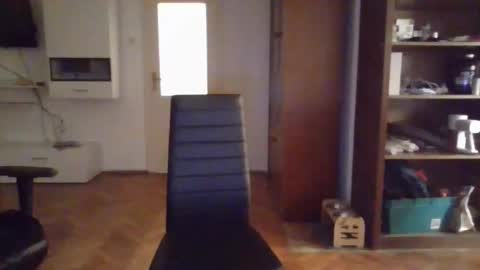 Snapshot of lestaro chatting on September 15, 10:21 pm neoglo online show from September 15, 10:21 pm