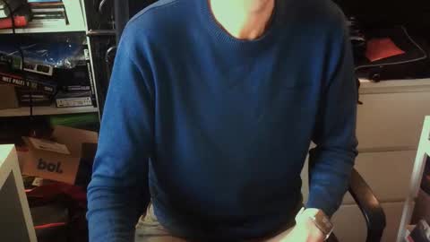 Vampiro Diurno online show from November 3, 3:35 pm