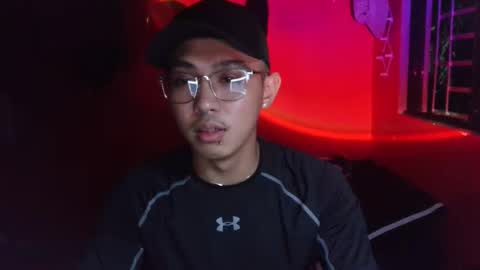 lesteryooo online show from March 29, 10:26 am