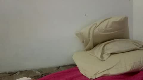 leticiabruselas online show from April 30, 4:19 am