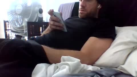 letmehitthat1986 online show from November 11, 6:30 pm