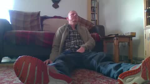 Snapshot of letmestrip chatting on January 19, 10:06 am paul online show from January 19, 10:06 am