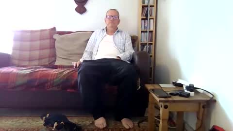 Snapshot of letmestrip chatting on September 9, 8:36 am paul online show from September 9, 8:36 am