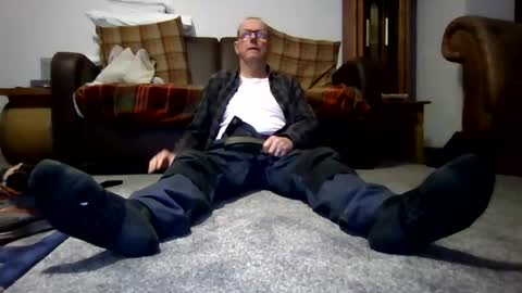 Snapshot of letmestrip chatting on November 17, 10:26 pm paul online show from November 17, 10:26 pm