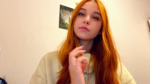 Snapshot of lettygherardini chatting on February 19, 5:42 pm Lola online show from February 19, 5:42 pm