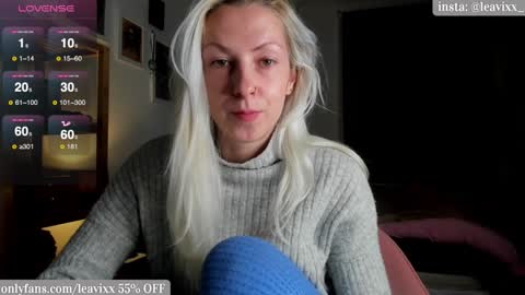 LeaVixx online show from December 22, 6:04 pm