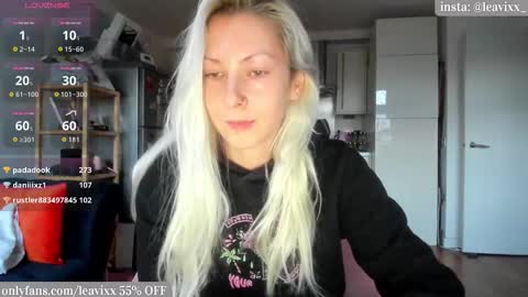 LeaVixx online show from October 25, 4:46 pm