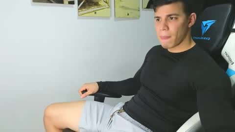 Snapshot of levelingg chatting on January 31, 3:20 am levelingg online show from January 31, 3:20 am