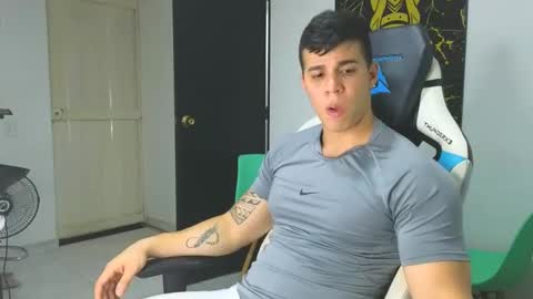 Snapshot of levelingg chatting on March 11, 2:43 am levelingg online show from March 11, 2:43 am