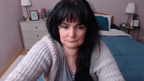 Mary online show from January 11, 1:05 pm