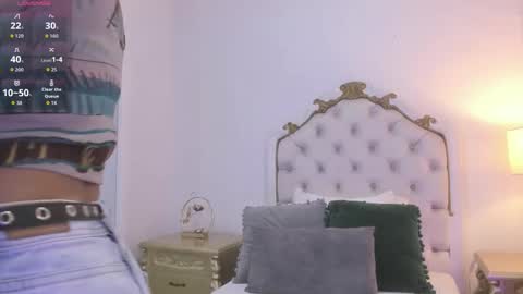    online show from November 11, 11:43 am