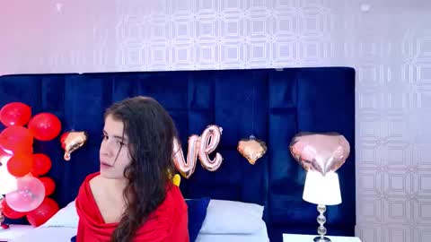 Snapshot of lexaderuso chatting on February 15, 7:43 pm LexaDeRuso online show from February 15, 7:43 pm