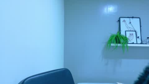 Snapshot of lexadominant__ chatting on July 14, 9:47 am L E X A online show from July 14, 9:47 am