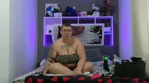 Snapshot of lexi2810 chatting on October 5, 7:17 am Lexi und Lex online show from October 5, 7:17 am