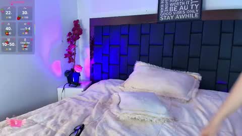 Lexi Howard  online show from January 7, 5:10 am