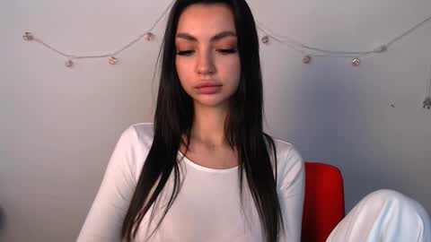Alexia online show from March 13, 1:51 pm