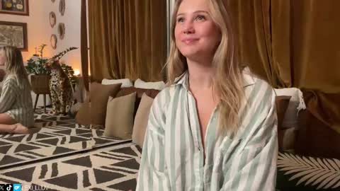 Lexi online show from February 15, 5:26 am