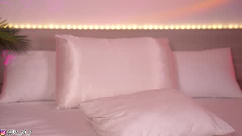 Lexi Reed online show from October 12, 2:16 pm