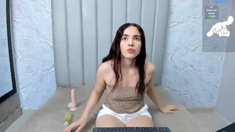 Snapshot of lexicutee chatting on June 10, 3:44 pm LexiCutee online show from June 10, 3:44 pm