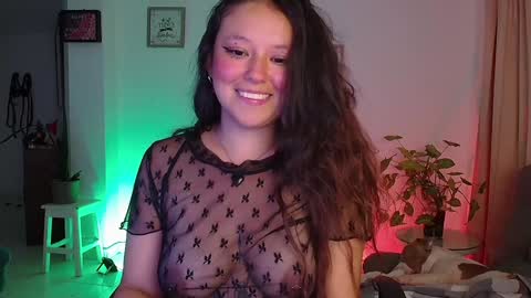 Snapshot of lexie_babe chatting on December 23, 8:33 am Lexie Thompson 8pm 0000am -5 online show from December 23, 8:33 am