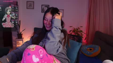 Snapshot of lexie_babe chatting on December 28, 4:08 am Lexie Thompson 8pm 0000am -5 online show from December 28, 4:08 am