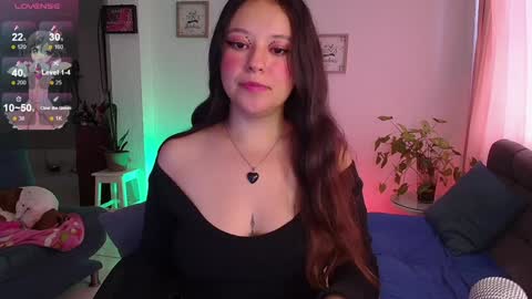 Snapshot of lexie_babe chatting on January 6, 11:40 am Lexie Thompson 8pm 0000am -5 online show from January 6, 11:40 am