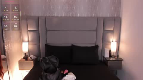 Snapshot of lexiee__ chatting on November 20, 11:43 am lexiee__ online show from November 20, 11:43 am