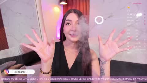 Lexie  online show from December 5, 8:11 pm