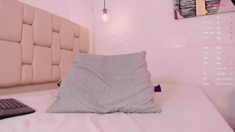 Lexie  online show from December 13, 7:43 pm