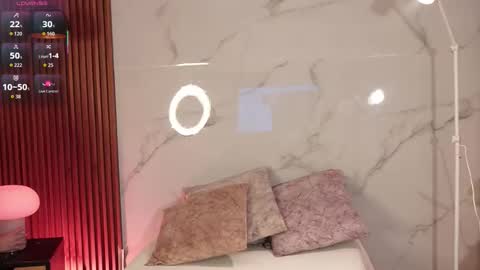 Lexie  online show from December 19, 11:50 am