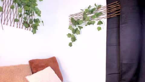 Lexieegrey online show from April 13, 5:40 pm