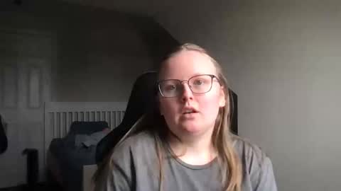 Snapshot of lexielilacs chatting on February 27, 9:36 pm lexie online show from February 27, 9:36 pm