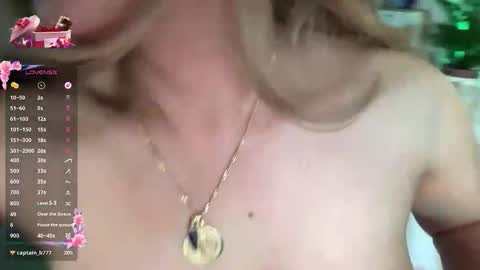 lexiesmith_ online show from April 15, 12:50 am