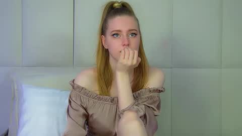 Lexi online show from November 21, 6:23 am