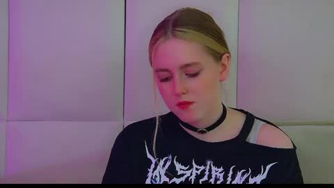 Snapshot of lexireadway chatting on March 8, 2:15 am Lexi online show from March 8, 2:15 am