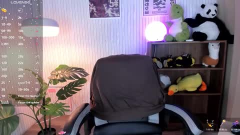 lexirouge           online show from December 5, 7:43 pm