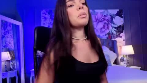 Snapshot of lexixvicious chatting on July 1, 3:19 am Lexi online show from July 1, 3:19 am