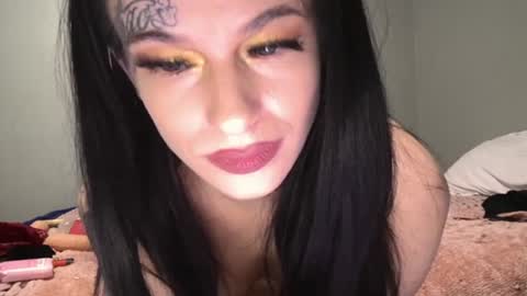 Snapshot of lexxisavagexxx chatting on December 2, 10:56 pm LexxiSavage online show from December 2, 10:56 pm