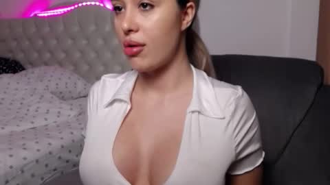 Lexxyselena online show from September 15, 9:26 pm