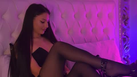 LexyBanks online show from December 19, 8:21 am