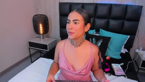 LEXY  online show from April 28, 4:34 pm