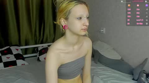 Snapshot of lexy_woorhez chatting on April 26, 11:19 am Lexy online show from April 26, 11:19 am