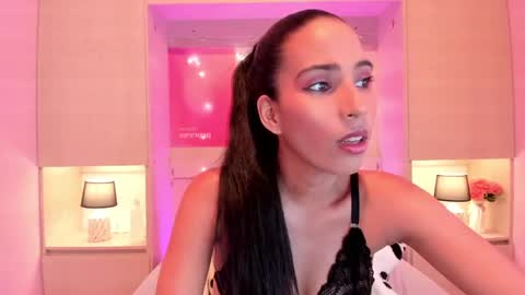 L I A  online show from September 26, 4:05 am