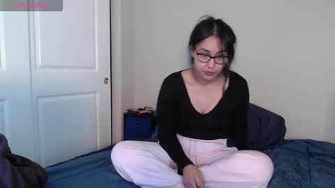 Snapshot of lexyvalentine chatting on March 18, 10:35 pm Mai online show from March 18, 10:35 pm
